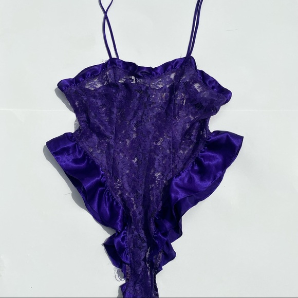 Vintage gold tag Victoria’s Secret singlet - Picture 1 of 5